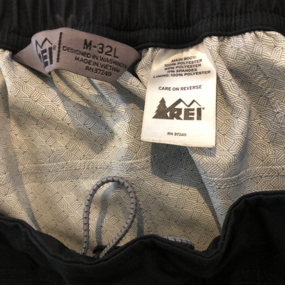 REI shell pants. Rain or snow - Picture 3 of 4